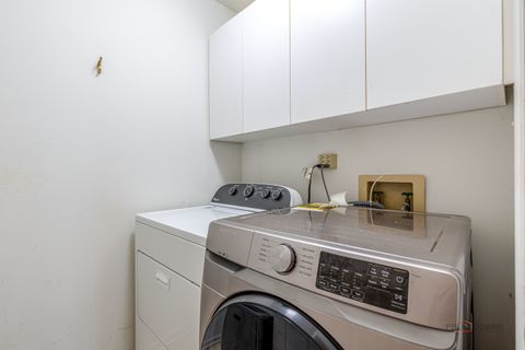 Tiny photo for 12 Sommerset Lane, Lincolnshire, IL 60069 (MLS # 12629160)