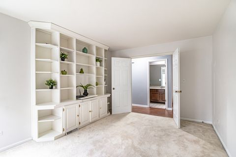 Tiny photo for 12 Sommerset Lane, Lincolnshire, IL 60069 (MLS # 12629160)