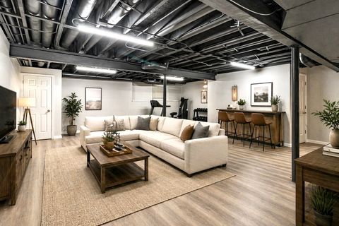 Tiny photo for 12 Sommerset Lane, Lincolnshire, IL 60069 (MLS # 12629160)