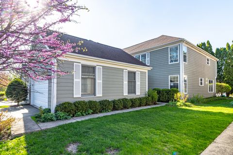 Tiny photo for 12 Sommerset Lane, Lincolnshire, IL 60069 (MLS # 12629160)
