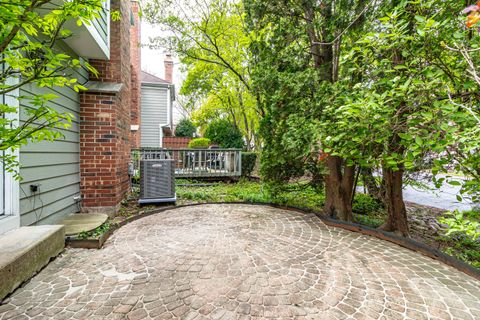 Tiny photo for 12 Sommerset Lane, Lincolnshire, IL 60069 (MLS # 12629160)