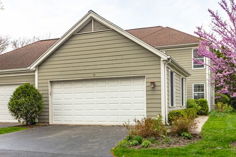 Photo of 12 Sommerset Lane, Lincolnshire, IL 60069 (MLS # 12629160)