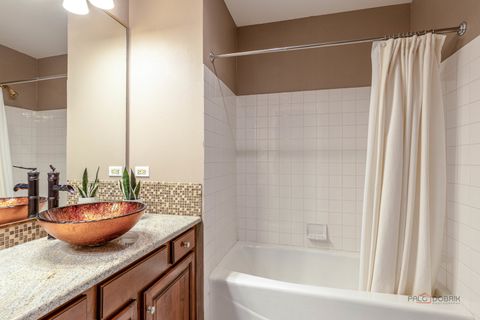 Tiny photo for 12 Sommerset Lane, Lincolnshire, IL 60069 (MLS # 12629160)