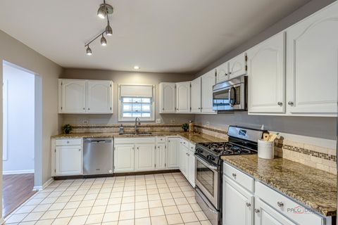 Tiny photo for 12 Sommerset Lane, Lincolnshire, IL 60069 (MLS # 12629160)