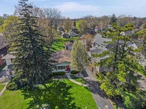 Tiny photo for 1380 Glencoe Avenue, Highland Park, IL 60035 (MLS # 12625379)