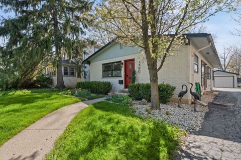 Photo of 1380 Glencoe Avenue, Highland Park, IL 60035 (MLS # 12625379)