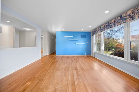 Tiny photo for Arlington Heights, IL 60004 (MLS # 12509941)