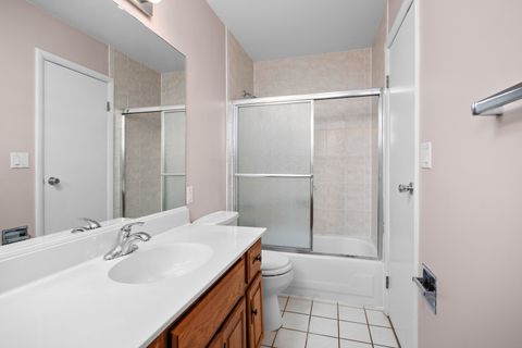 Tiny photo for Arlington Heights, IL 60004 (MLS # 12509941)