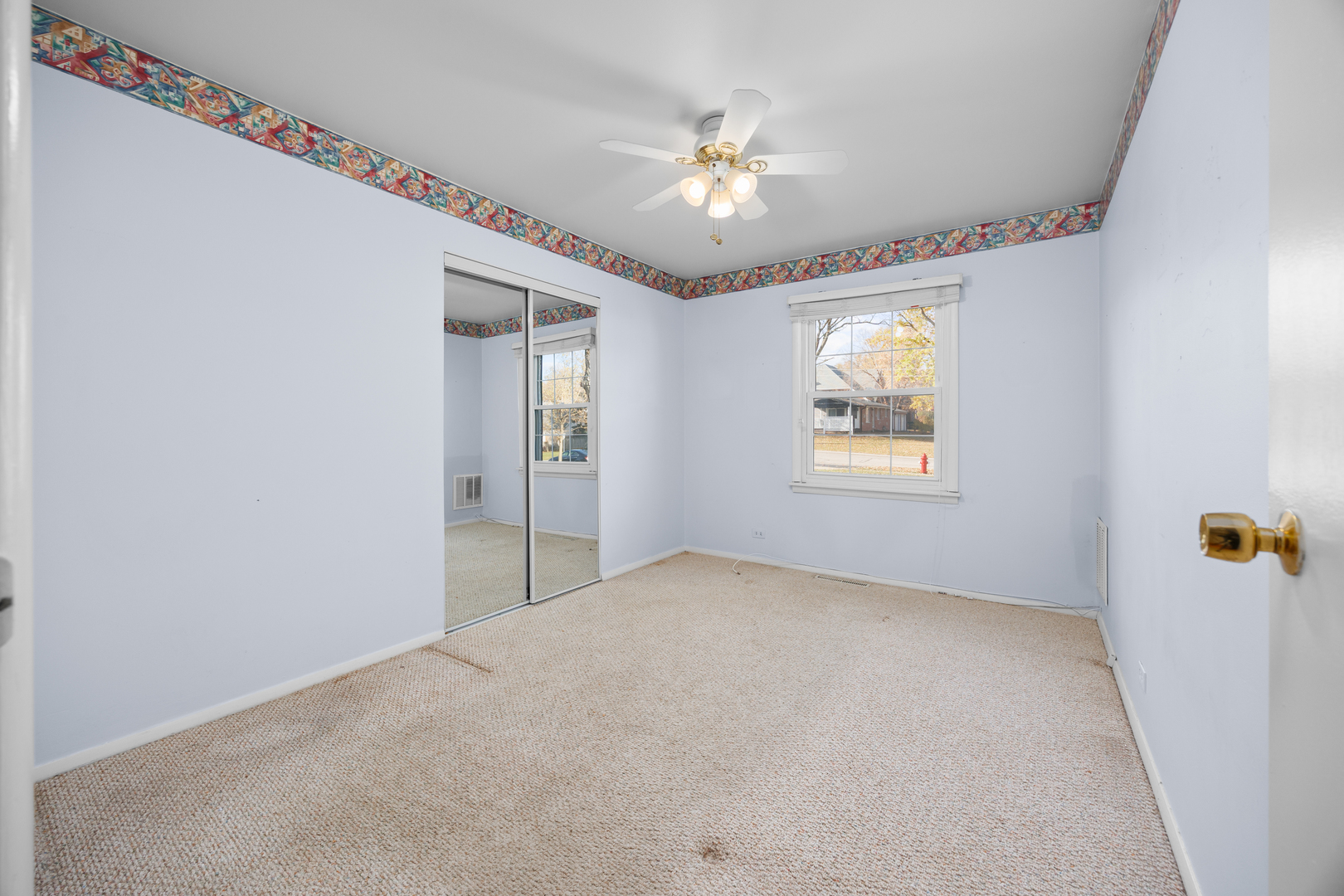 Arlington Heights, Illinois 60004, United States, 3 Bedrooms Bedrooms, ,2 BathroomsBathrooms,Residential,Active,244504