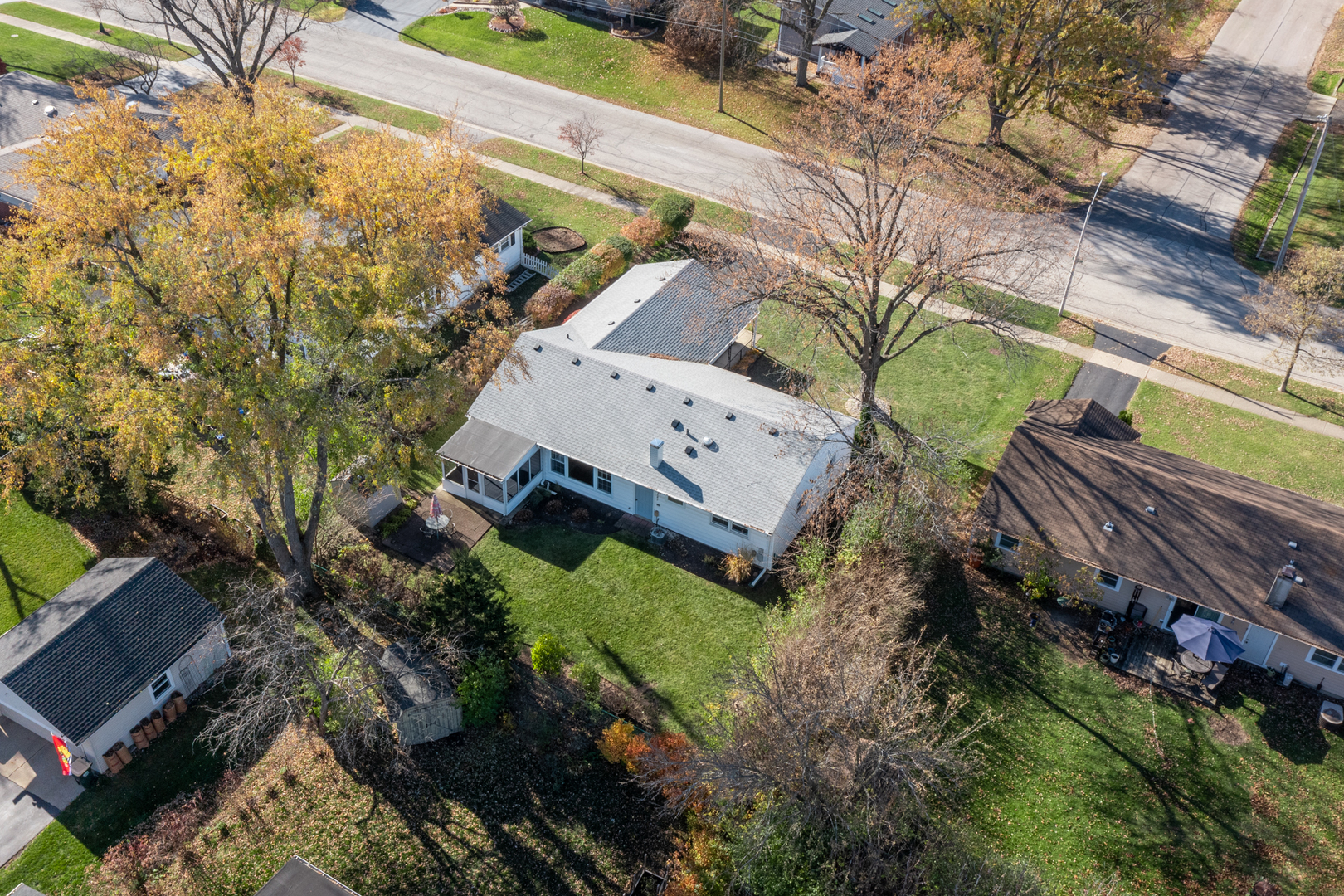 Arlington Heights, Illinois 60004, United States, 3 Bedrooms Bedrooms, ,2 BathroomsBathrooms,Residential,Active,244504