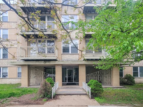 Photo of 2501 W Touhy Avenue #203, Chicago, IL 60645 (MLS # 12727622)