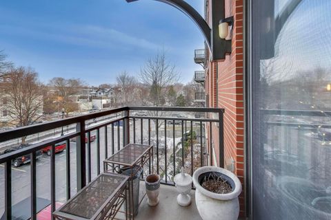 Tiny photo for 2335 W Belle Plaine Avenue #306, Chicago, IL 60618 (MLS # 12543693)