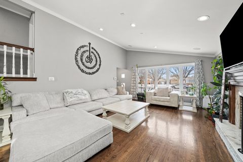 Tiny photo for 9016 S 48th Court, Oak Lawn, IL 60453 (MLS # 12553323)