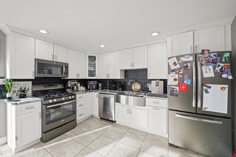 Tiny photo for 9016 S 48th Court, Oak Lawn, IL 60453 (MLS # 12553323)