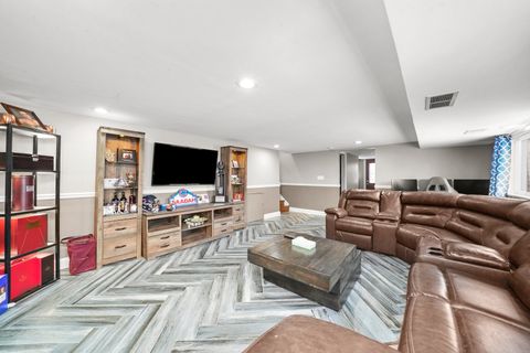 Tiny photo for 9016 S 48th Court, Oak Lawn, IL 60453 (MLS # 12553323)