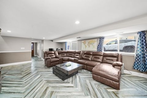 Tiny photo for 9016 S 48th Court, Oak Lawn, IL 60453 (MLS # 12553323)