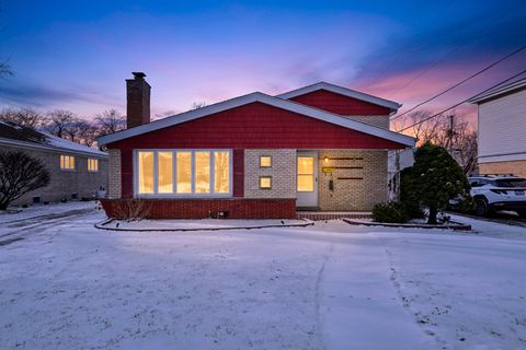 Tiny photo for 9016 S 48th Court, Oak Lawn, IL 60453 (MLS # 12553323)