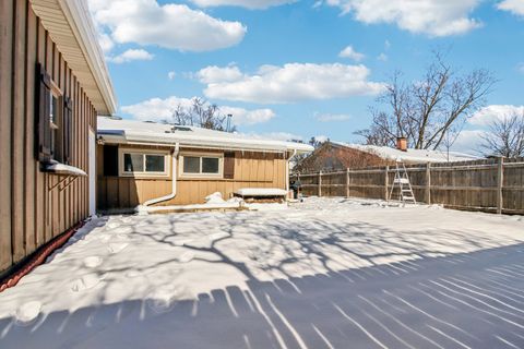 Tiny photo for 231 TOWER Lane, Elk Grove Village, IL 60007 (MLS # 12528835)
