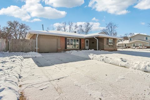 Tiny photo for 231 TOWER Lane, Elk Grove Village, IL 60007 (MLS # 12528835)