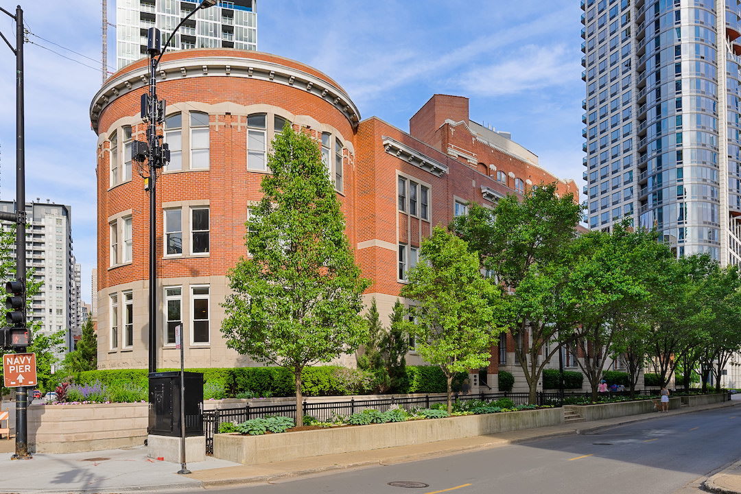 501 N Kingsbury Street F