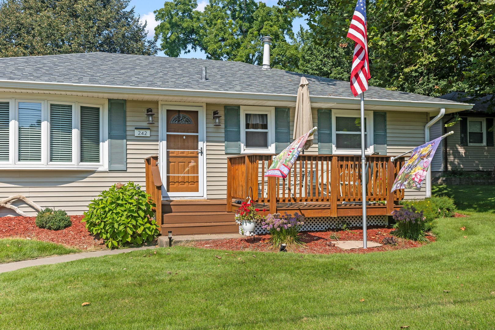 242 Cliff Court