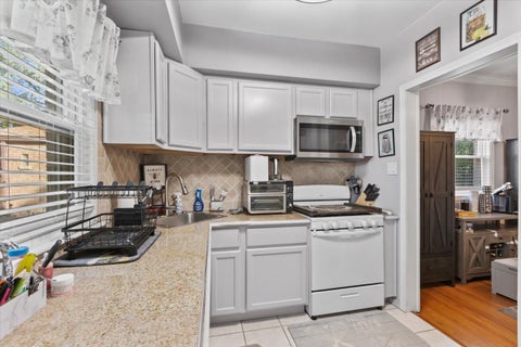 Tiny photo for 10330 S Artesian Avenue, Chicago, IL 60655 (MLS # 12773305)