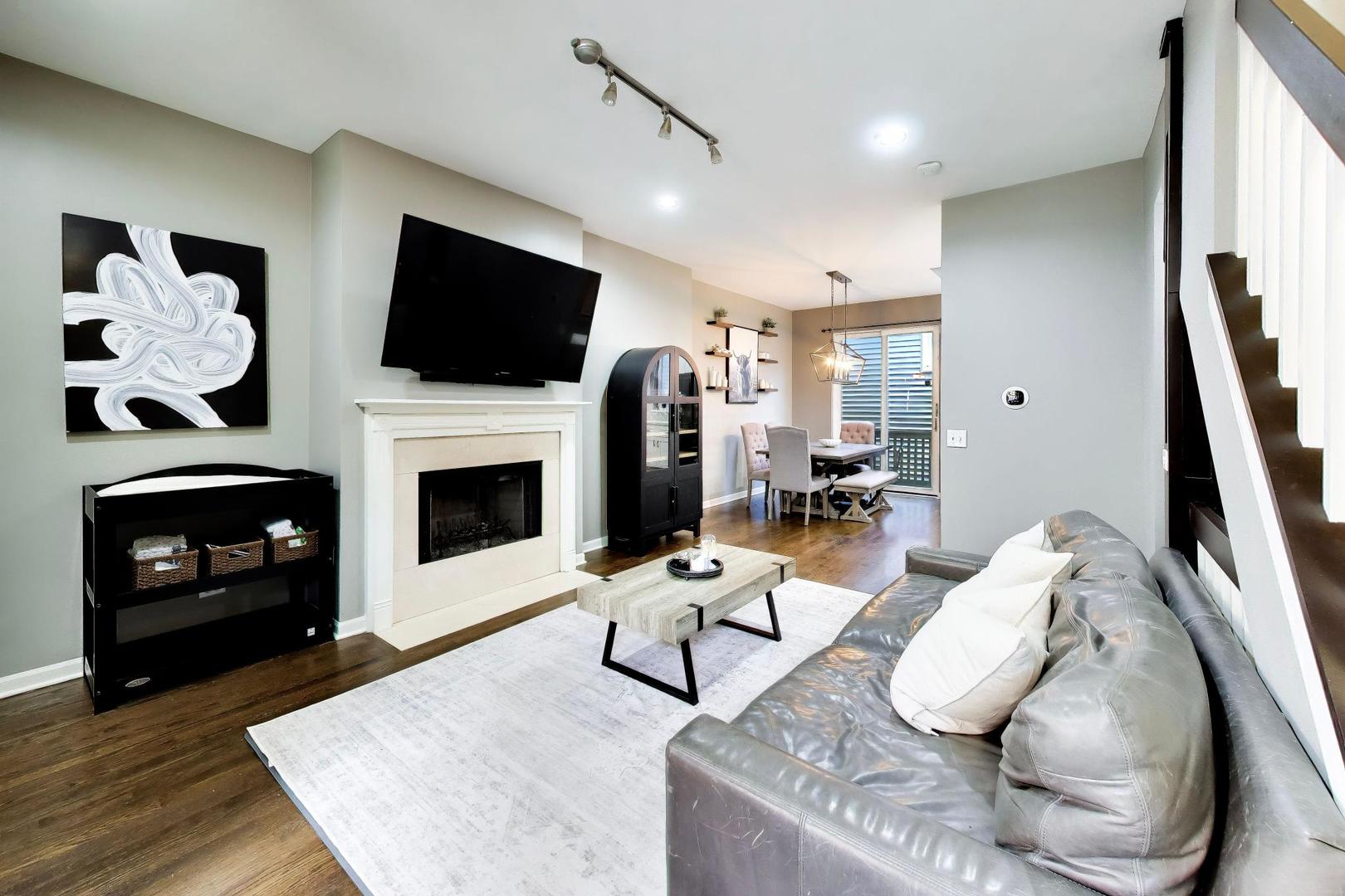 1733 W Crystal Street B