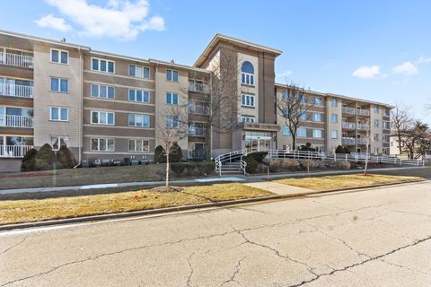 440 E Montrose Avenue 310 Wood Dale IL 60191