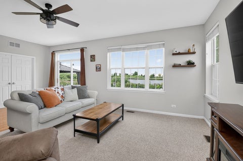 Tiny photo for 239 Bluegrass Parkway, Oswego, IL 60543 (MLS # 12764466)
