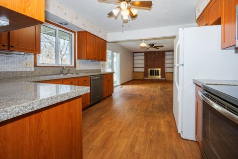 Tiny photo for 2805 Coventry Court, Bloomington, IL 61704 (MLS # 12605601)