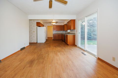 Tiny photo for 2805 Coventry Court, Bloomington, IL 61704 (MLS # 12605601)