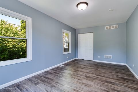Tiny photo for 532 Cayuga Street, Joliet, IL 60432 (MLS # 12469402)