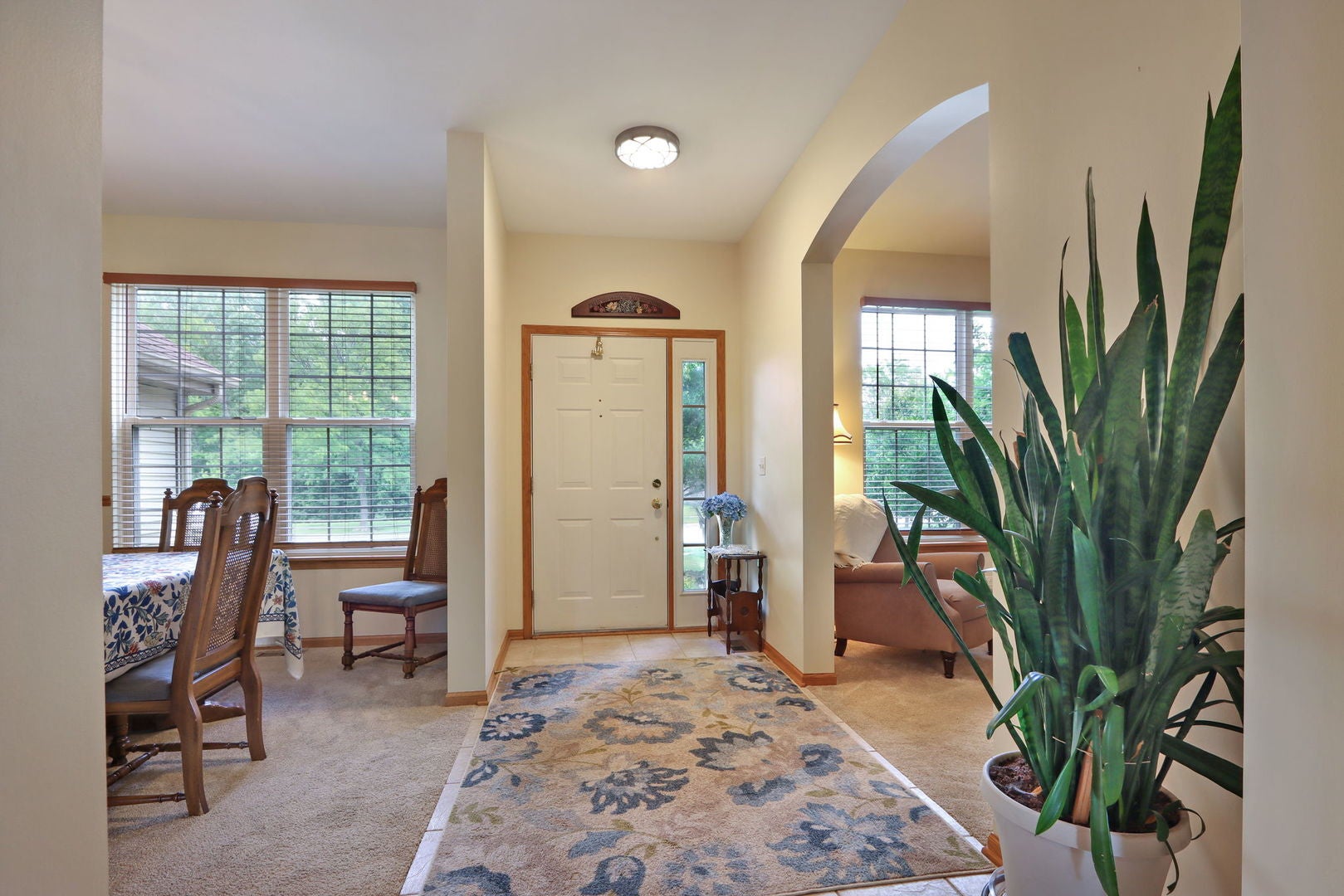 992 Curran Place