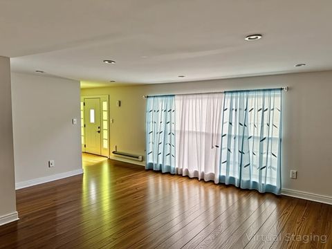 Tiny photo for 16062 Woodlawn East Avenue, South Holland, IL 60473 (MLS # 12604281)