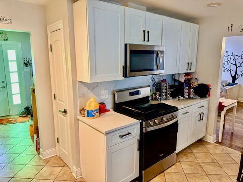 Tiny photo for 16062 Woodlawn East Avenue, South Holland, IL 60473 (MLS # 12604281)