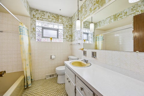 Tiny photo for 648 Escanaba Avenue, Calumet City, IL 60409 (MLS # 12753360)