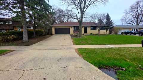 Photo of 431 Springhill Drive, Roselle, IL 60172 (MLS # 12619501)
