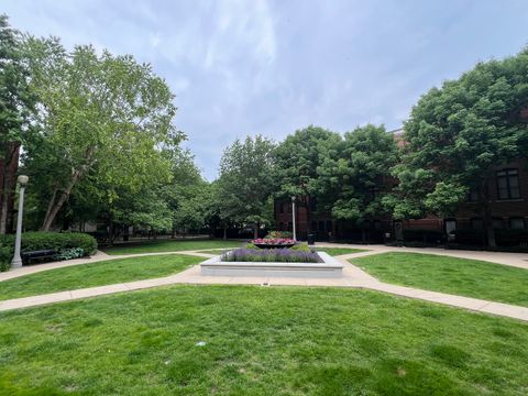 Tiny photo for 834 W Village Court, Chicago, IL 60608 (MLS # 12486015)