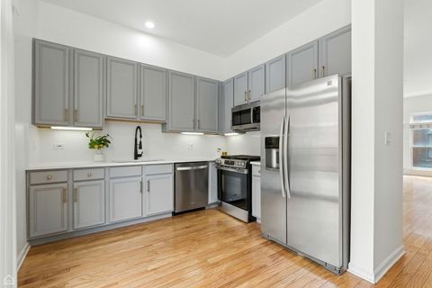 Tiny photo for 834 W Village Court, Chicago, IL 60608 (MLS # 12486015)