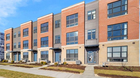 Photo of 378 Summit Circle, Lombard, IL 60148 (MLS # 12784935)