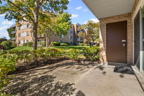 Tiny photo for 900 E Wilmette Road #105, Palatine, IL 60074 (MLS # 12499352)