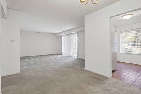 Tiny photo for 900 E Wilmette Road #105, Palatine, IL 60074 (MLS # 12499352)