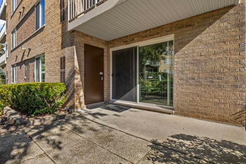 Tiny photo for 900 E Wilmette Road #105, Palatine, IL 60074 (MLS # 12499352)