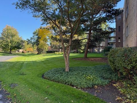 Tiny photo for 900 E Wilmette Road #105, Palatine, IL 60074 (MLS # 12499352)