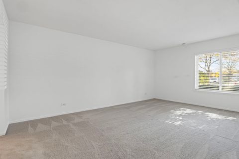 Tiny photo for 900 E Wilmette Road #105, Palatine, IL 60074 (MLS # 12499352)