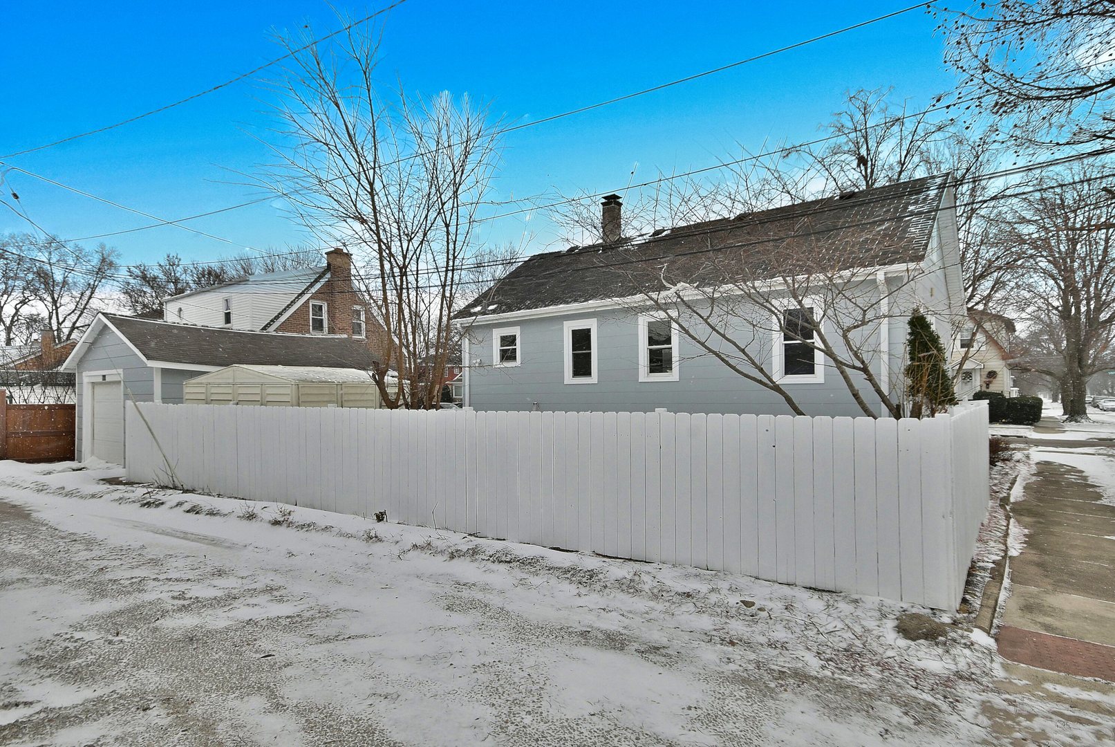 9016 Southview Avenue