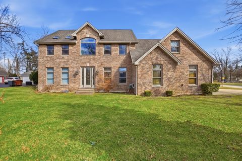 Photo of 115 E Woodlawn Road, New Lenox, IL 60451 (MLS # 12597117)