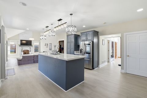 Tiny photo for 115 E Woodlawn Road, New Lenox, IL 60451 (MLS # 12597117)