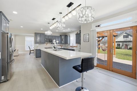 Tiny photo for 115 E Woodlawn Road, New Lenox, IL 60451 (MLS # 12597117)