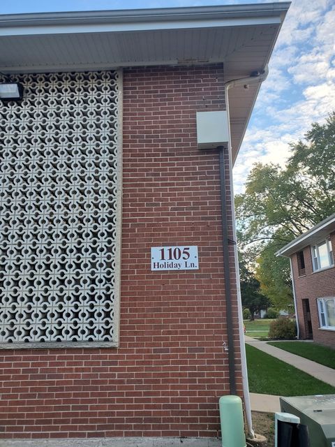 Photo of 1105 Holiday Lane #6, Des Plaines, IL 60016 (MLS # 12507140)